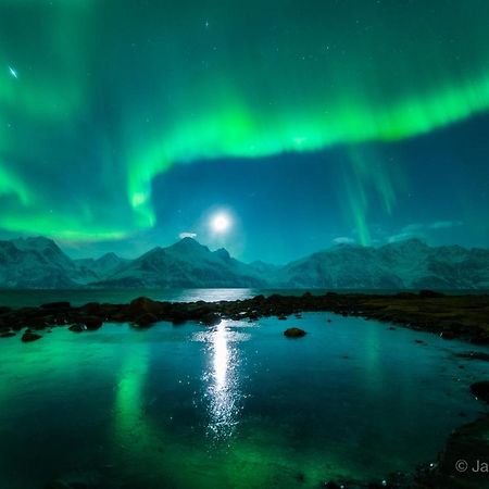 Lyngenfjord,Odins Hus Apartamento Olderdalen Exterior foto