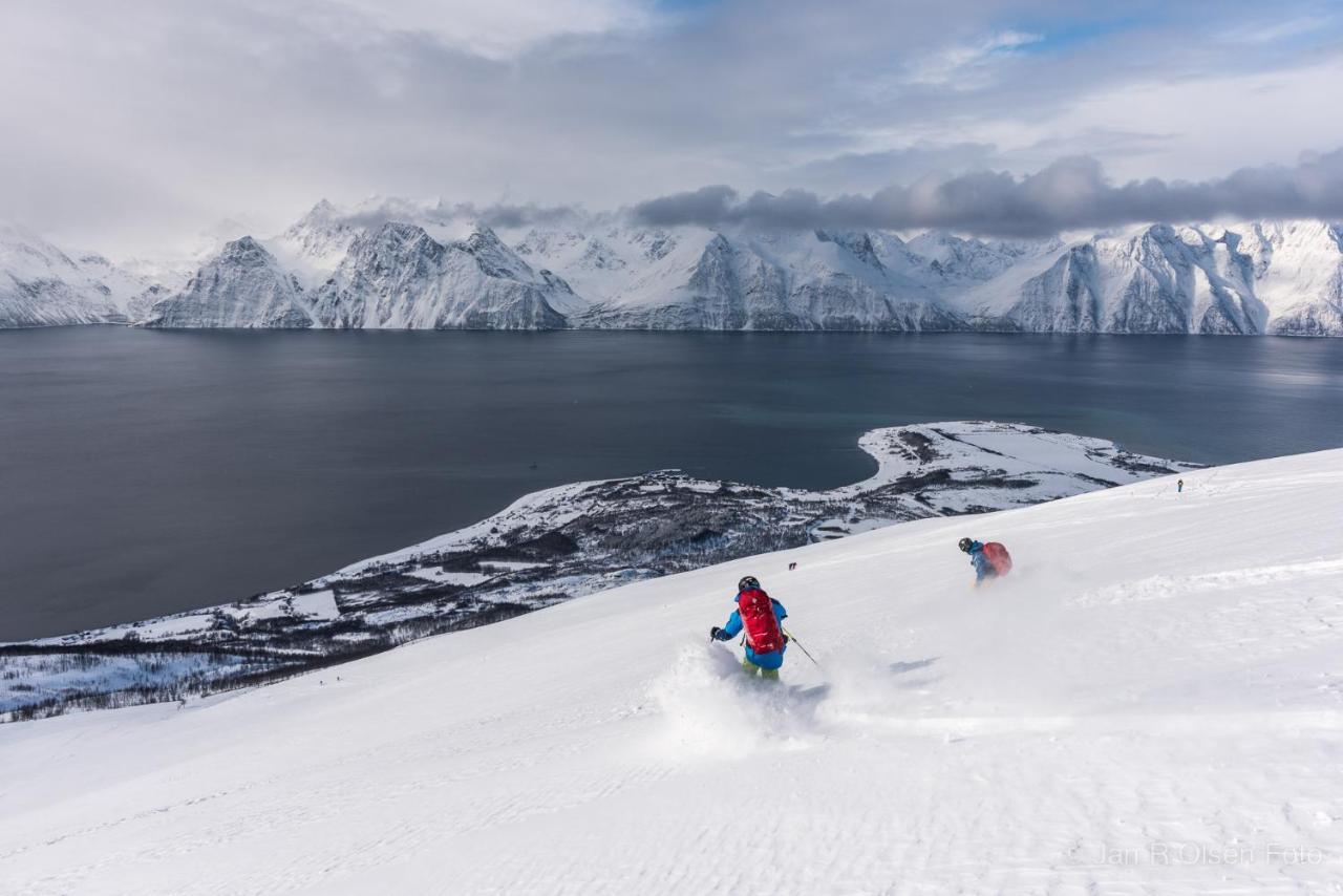 Lyngenfjord,Odins Hus Apartamento Olderdalen Exterior foto